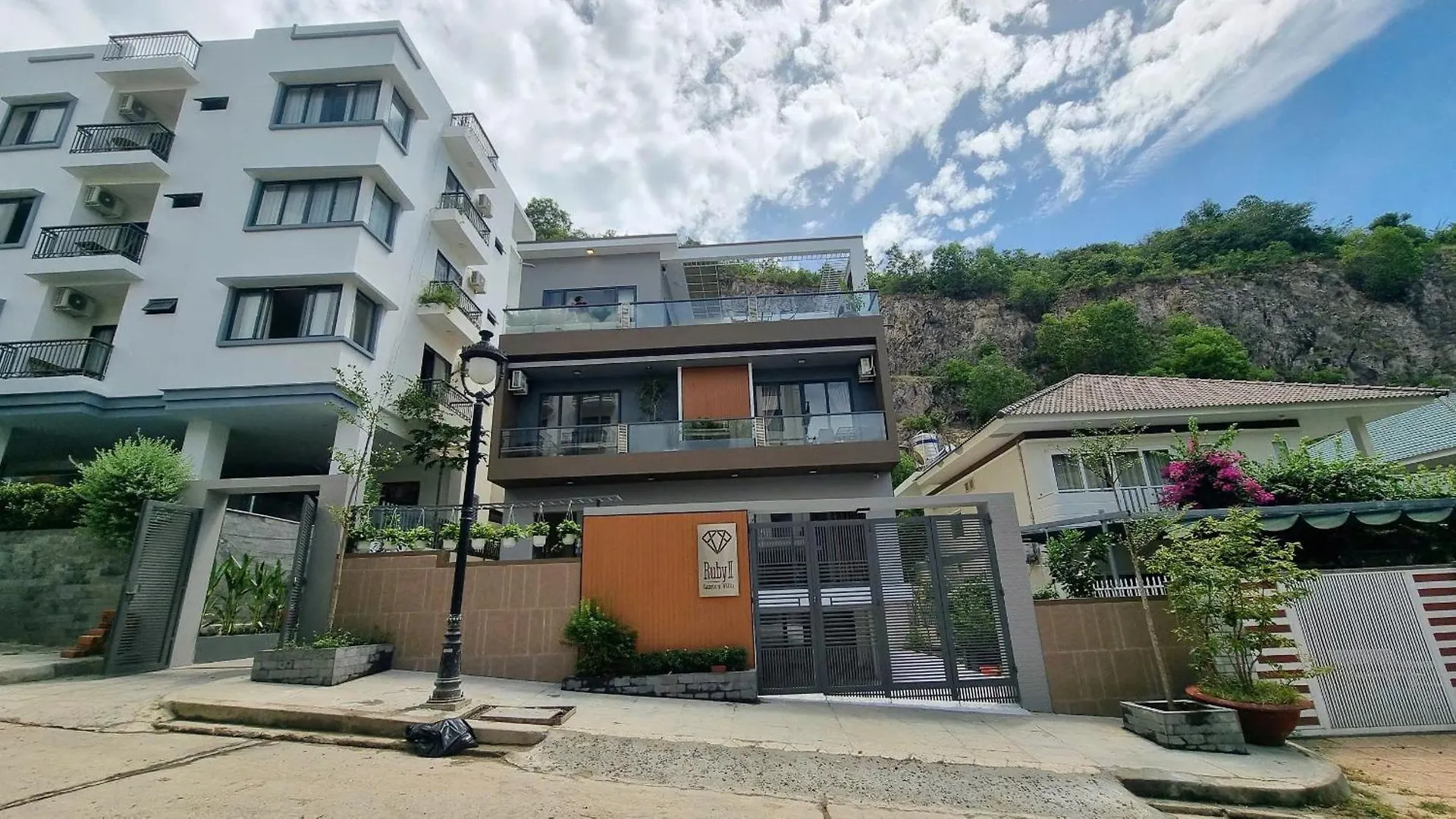 Ruby Villa Nha Trang 0*,  Vietnám